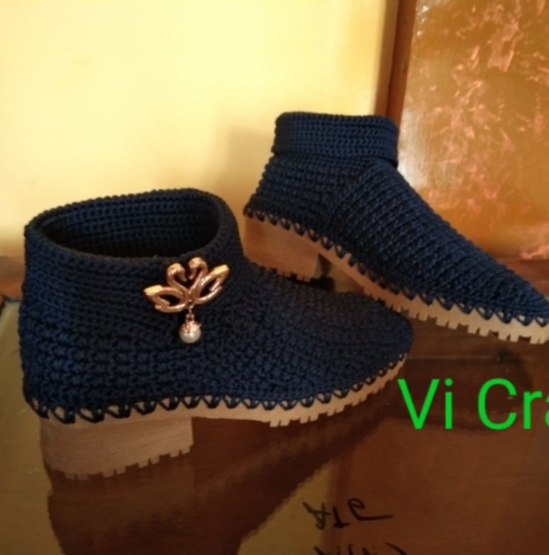 sepatu-rajut-semi-boots